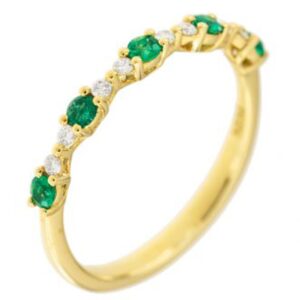 Anillo en oro de 18k y esmeralda cololmbiana diamante $ 2700000